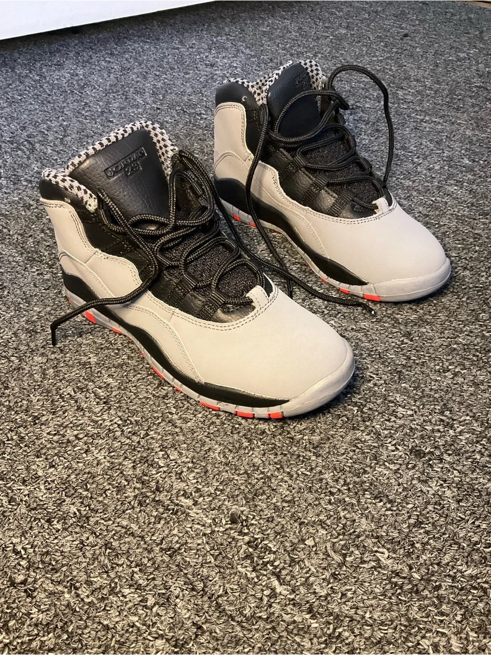 Nike Air Jordan 10 Retro Cool Grey Boys Youth Size 2Y Sneakers